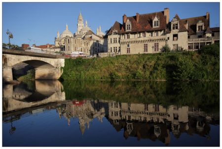 Périgueux en Périgord, la cathédrale,Michel Loiseau graphiste Dordogne